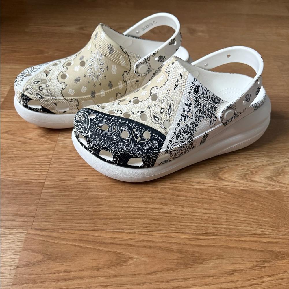 CROCS Classic Bandana Clogs- Chai Paisley